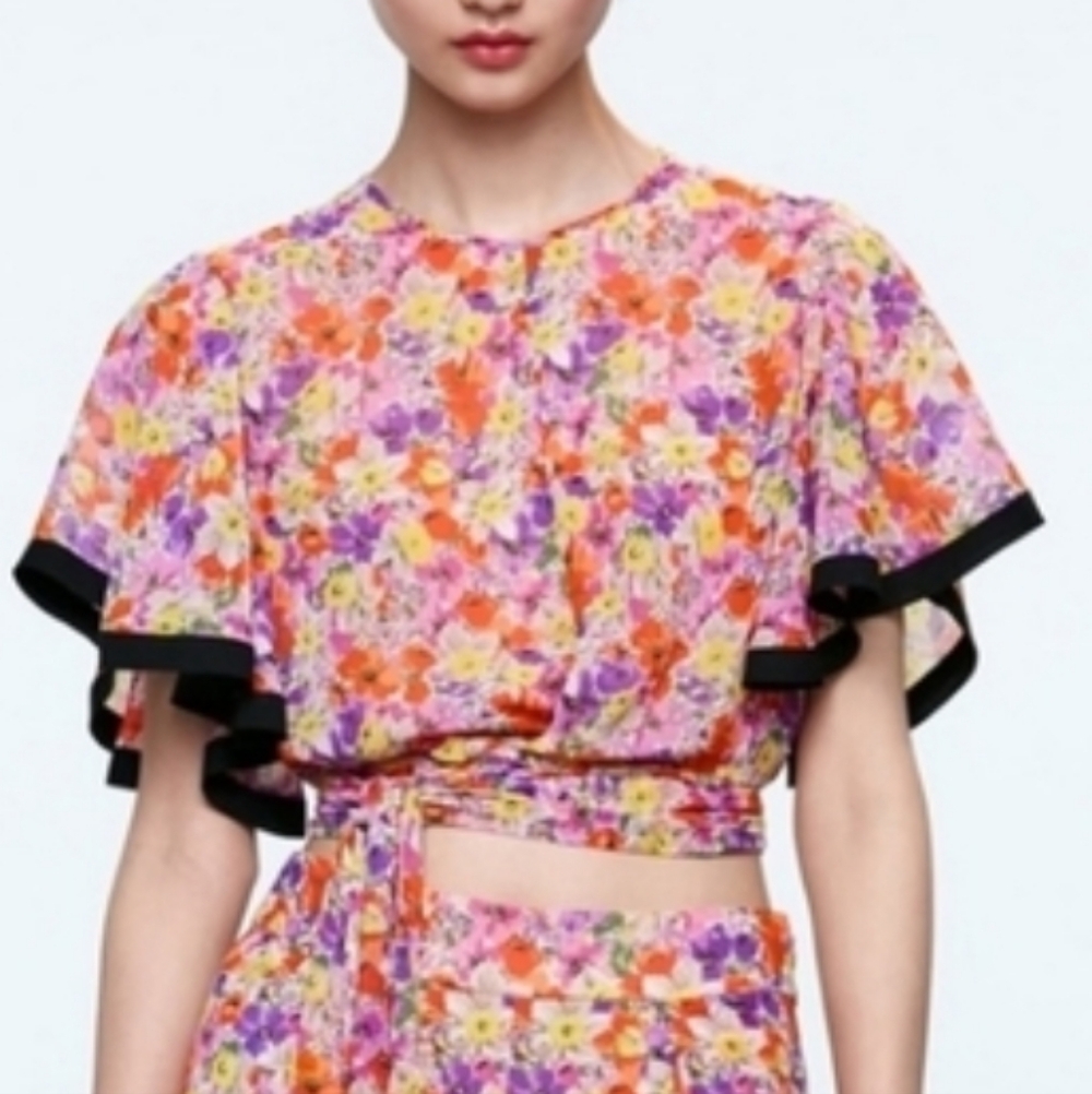 Zara Floral Print Cropped Tie-Front Top - Small